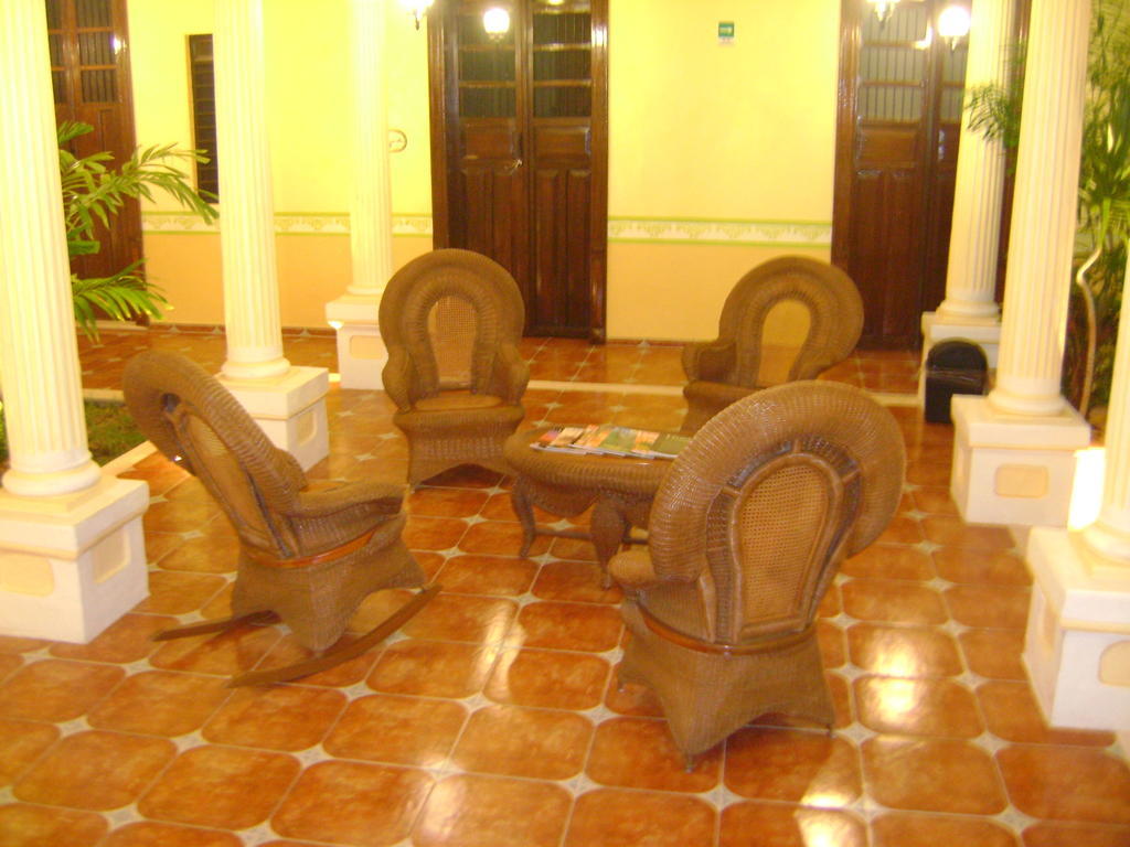 Casa De Las Columnas Мерида Экстерьер фото